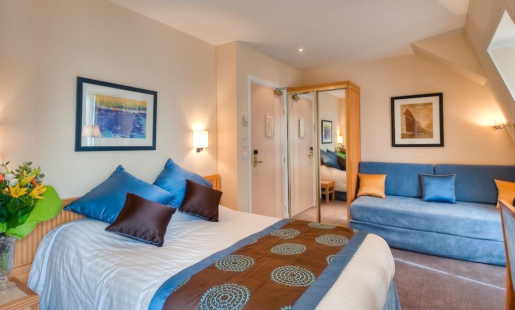 Maison Mere Paris Room photo